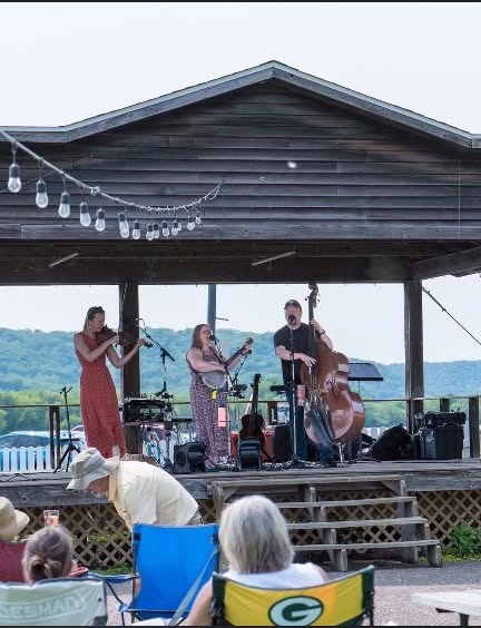 CWB - The Trempealeau Hotel